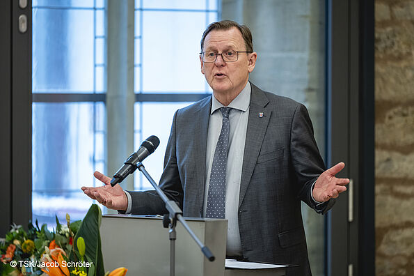 Bilm vom Thüringer Ministerpräsidenten Bodo Ramelow während seiner Rede bei der Verleihungszeremonie für das Bundesverdienstkreuz